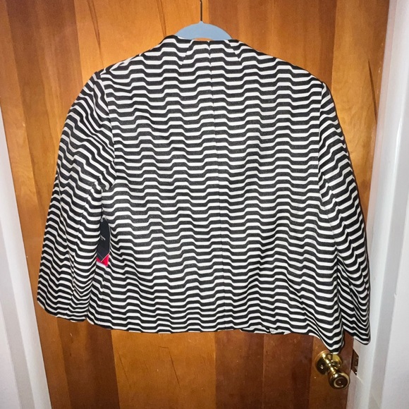 Liz Claiborne sleeveless dress with matching jacket. Size 10. - Picture 5 of 8